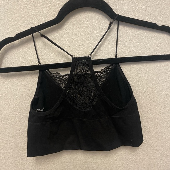 Urban Outfitters Black Lace Crop Top - Picture 2 of 2